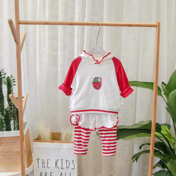 Μοντέρνο παιδικό σετ σε λευκό χρώμα