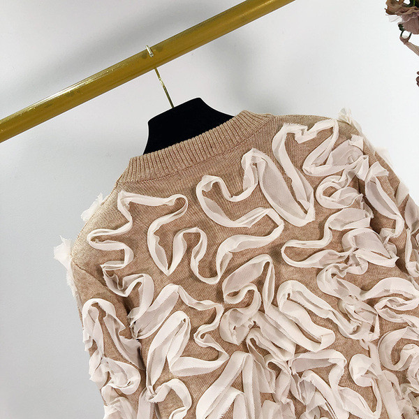 Μοντέρνο κοντό μπεζ πουλόβερ 