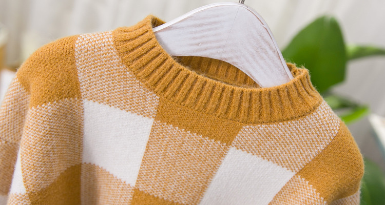 Pulover in carouri pentru copii model nou pentru baieti cu decolteu O in albastru si galben