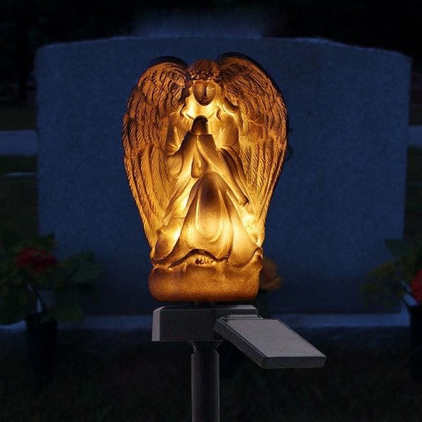 Lampa solara LED rezistenta la apa - inger