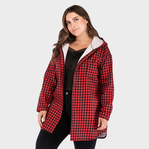 Őszi női hosszú kabát kapucnival és piros gombokkal