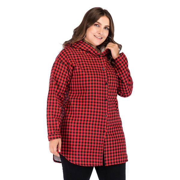 Őszi női hosszú kabát kapucnival és piros gombokkal