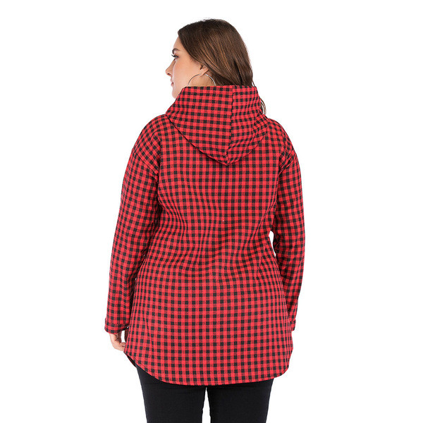 Őszi női hosszú kabát kapucnival és piros gombokkal