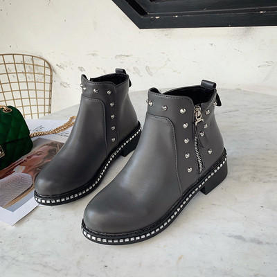 Μοντέρνες γυναικείες έκο δερμάτινες μπότες με φερμουάρ σε μαύρο, καφέ και γκρι χρώμα