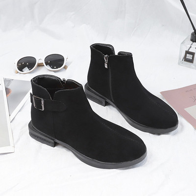 Μοντέρνα γυναικεία έκο  δερμάτινα μποτάκια σε μαύρο χρώμα