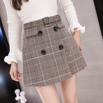 Fusta de dama moderna in carouri cu centura si nasturi