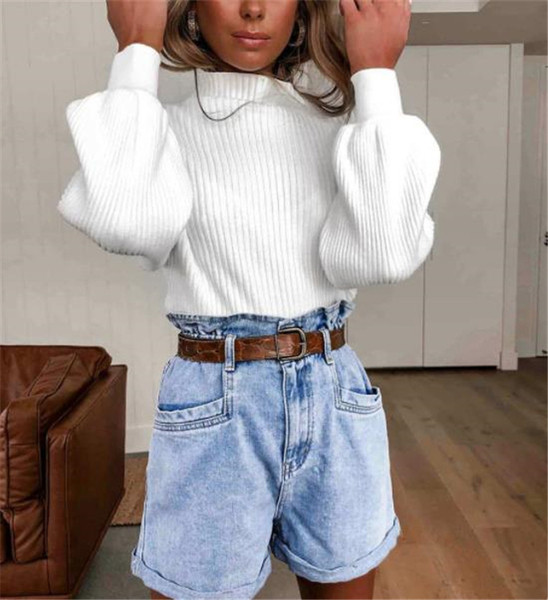 Bluză de damă elegantă cu guler înalt și mâneci lungi în culoarea albă