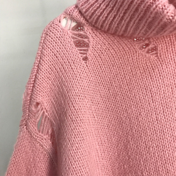 Νέο μοντέλο μοντέρνο γυναικείο πουλόβερ με μεγάλο κολάρο σε μοβ και ροζ χρώμα