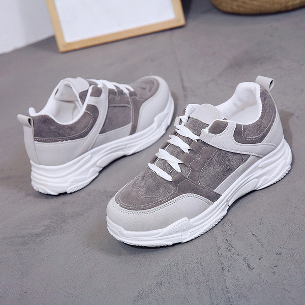 Női tornacipő puha béléssel, két színben