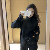 Pulover casual dama cu guler inalt si umerii goi