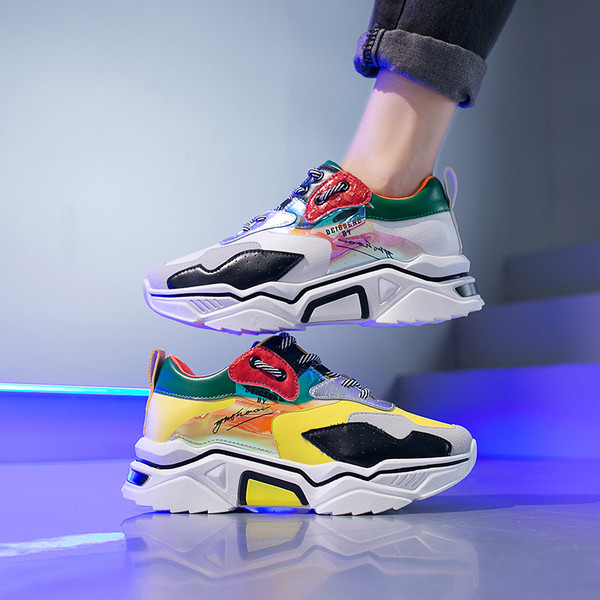 Adidasi moderni de dama colorati cu talpa inalta si aspra