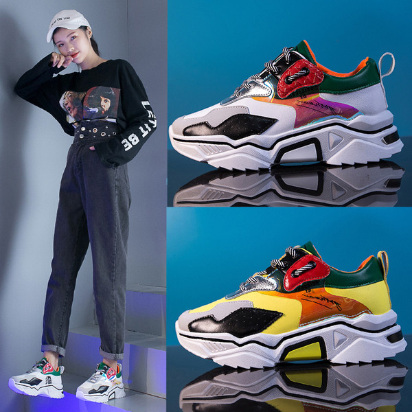 Adidasi moderni de dama colorati cu talpa inalta si aspra