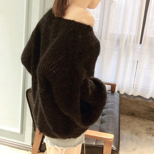 Μοντέρνο γυναικείο πουλόβερ με μακρύ μανίκι και λαιμόκοψη O