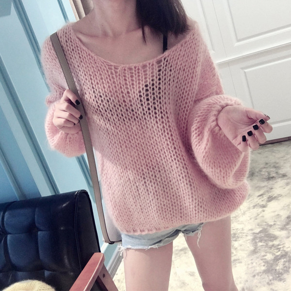 Μοντέρνο γυναικείο πουλόβερ με μακρύ μανίκι και λαιμόκοψη O