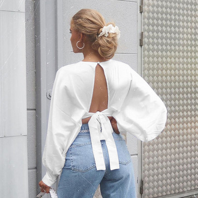 Κομψή γυναικεία μπλούζα με γυμνή πλάτη και κορδόνια σε άσπρο χρώμα