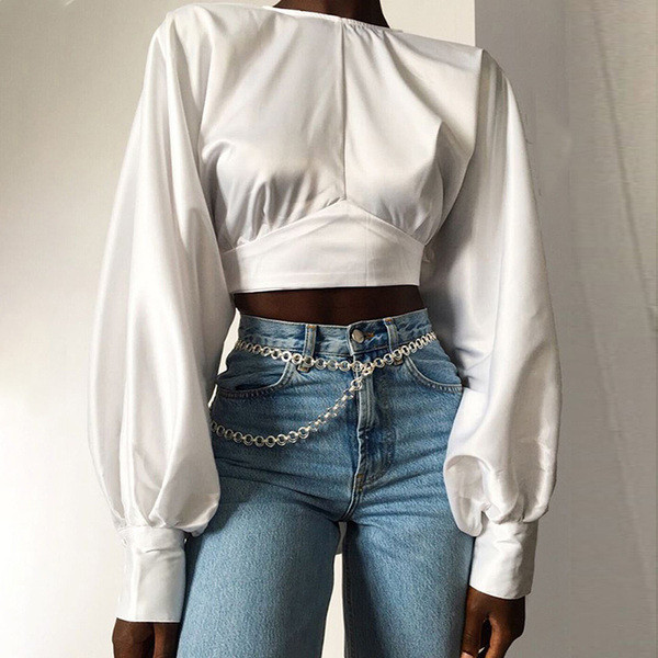 Κομψή γυναικεία μπλούζα με γυμνή πλάτη και κορδόνια σε άσπρο χρώμα