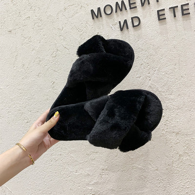 Γυναικείες παντόφλες  με απαλή επένδυση σε διάφορα χρώματα