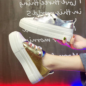 Női alkalmi tornacipő ezüst és arany nyakkendővel