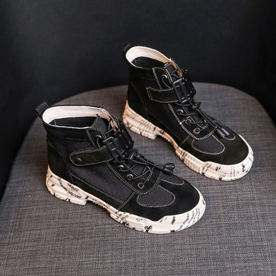 Γυναικεία αθλητικά παπούτσια με έγχρωμη σόλα σε τρία χρώματα