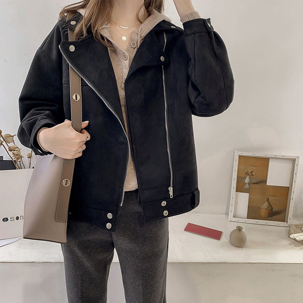 Női kabát cipzárral és gombokkal, három színben