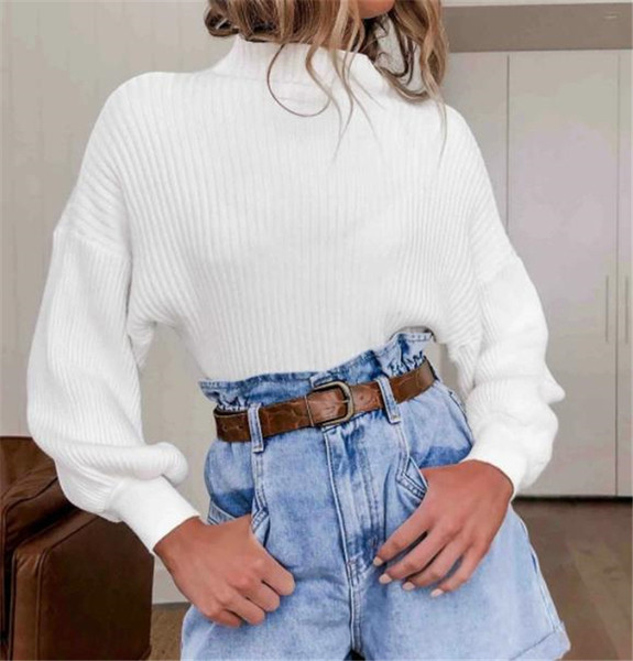 Μοντέρνο γυναικείο πουλόβερ σε λευκό χρώμα