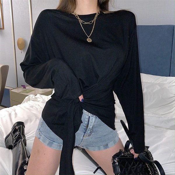 Γυναικεία ασύμμετρη μπλούζα σε γκρι και μαύρο χρώμα