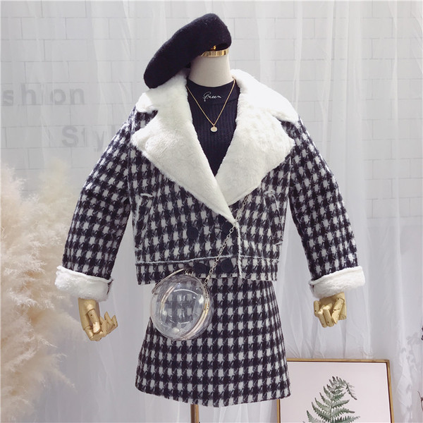 Зимен дамски комплект включващ късо палто и пола с висока талия в черен и кафяв цвят