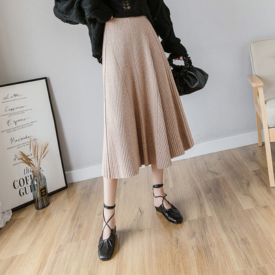 Fusta de dama moderna - model croiat in negru, bej si maro