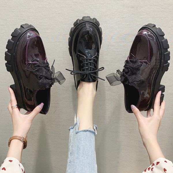 Pantofi dama casual cu talpa inalta si aspra in doua culori