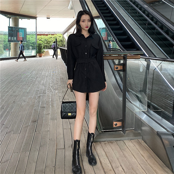 Női hosszú ing fekete és bordó övvel