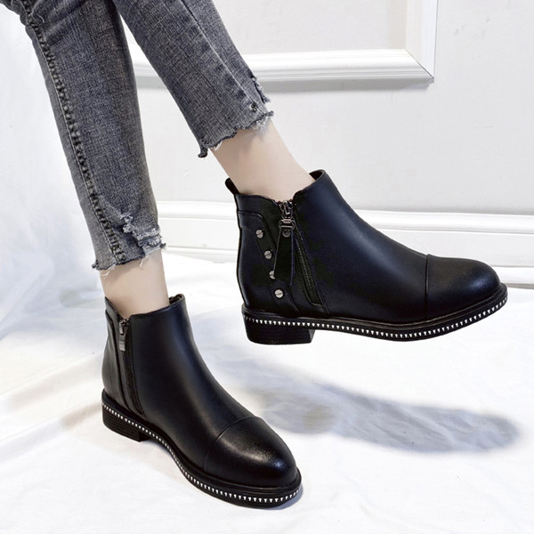 Καθημερινές γυναικείες μπότες  με φερμουάρ έκο δερμάτινες με μαύρο χρώμα