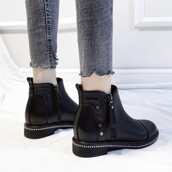 Καθημερινές γυναικείες μπότες  με φερμουάρ έκο δερμάτινες με μαύρο χρώμα