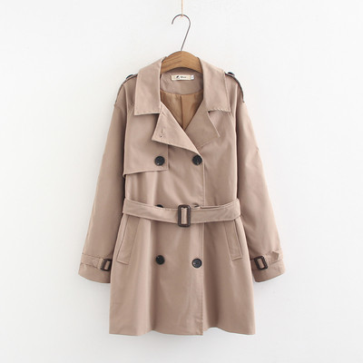 Модерно дамско дълго палто с копчета и джобове в бежов и черен цвят