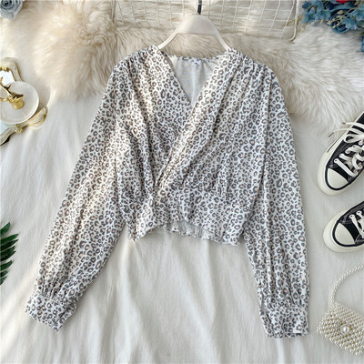 Bluză de damă modernă cu decolteu spitz și model animal