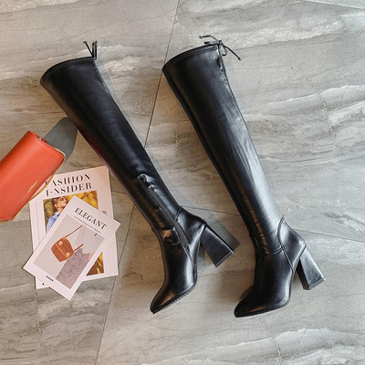 Stílusos női csizma fekete sarokkal - két modell