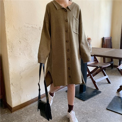 Μακρύ και ευρύ πλεκτό γυναικείο φόρεμα με κουμπιά σε διάφορα χρώματα