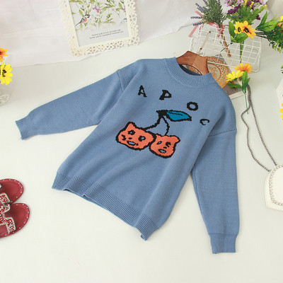 Modern női pulóver ovális nyakkivágással és rátéttel több színben