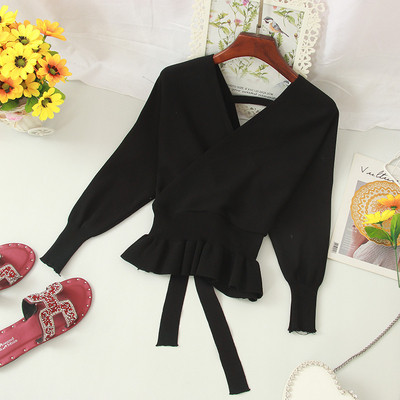 Μοντέρνα γυναικεία μπλούζα με λαιμόκοψη και κορδόνια σε διαφορετικά χρώματα