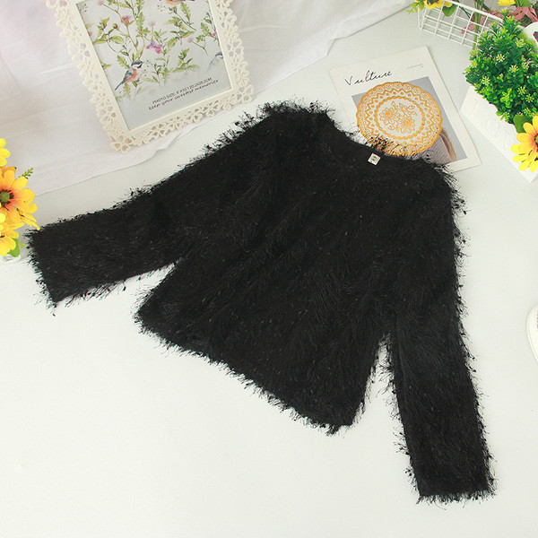 Γυναικείο πουλόβερ  σε τέσσερα χρώματα με οβάλ ντεκολτέ