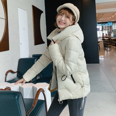 Σύντομο γυναικείο μπουφάν με κουκούλα σε διάφορα χρώματα έως 6XL