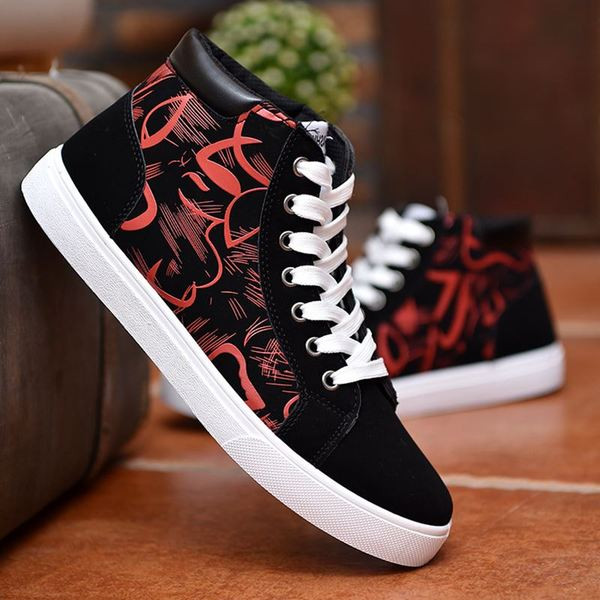 Alkalmi férfi tornacipő fűzővel és rátéttel, három színben