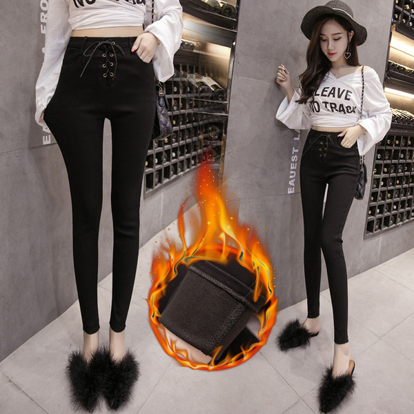 Új modell modern női farmer Karcsú modell és magas derék fekete színben