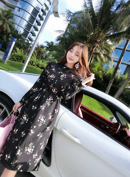 Rochie neagra lunga si decupata cu model floral