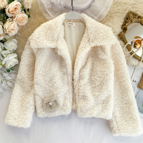 Rövid női pehelykabát több színben