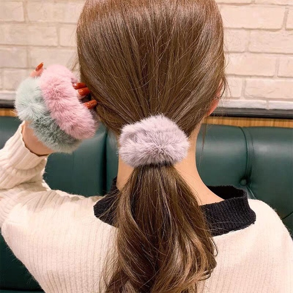 Ελαστικό αξεσουάρ μαλλιών σε διάφορα χρώματα