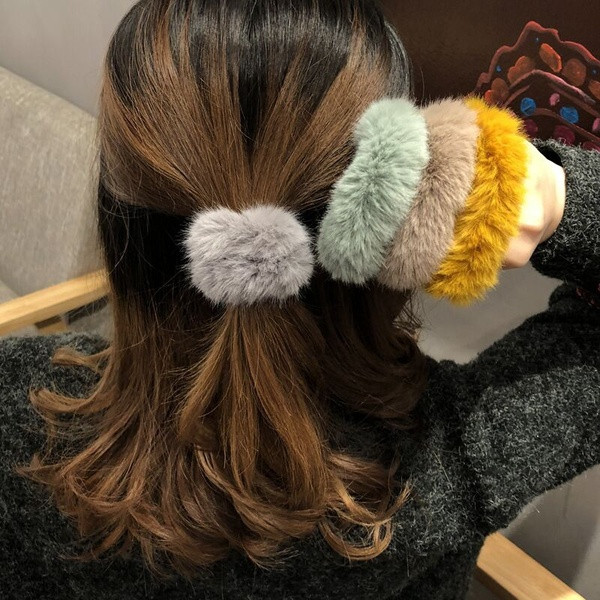 Ελαστικό αξεσουάρ μαλλιών σε διάφορα χρώματα