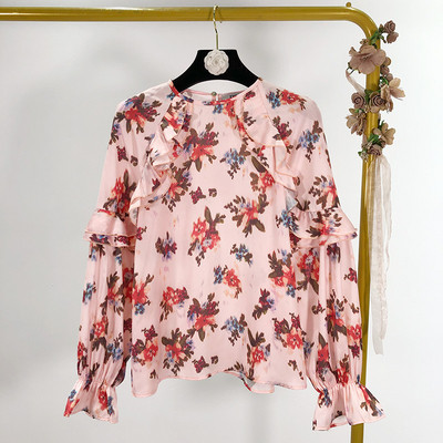 Дамска актуална блуза в розов цвят с флорален десен