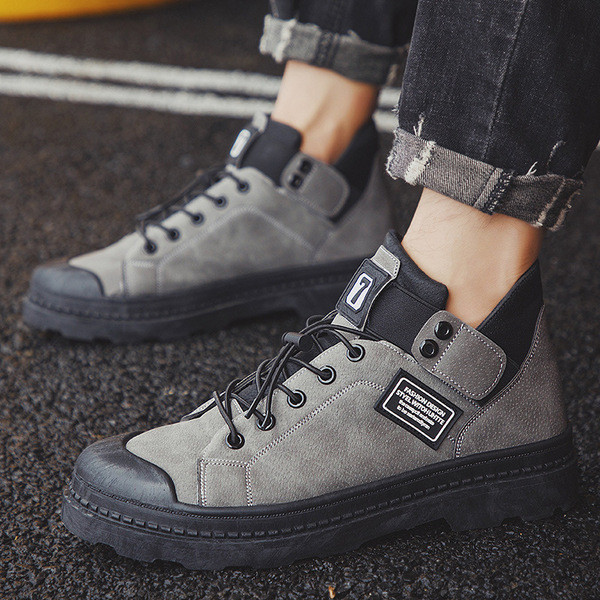 Μοντέρνα χειμερινά ανδρικά παπούτσια με κορδόνια και παχιά σόλα σε τρία χρώματα