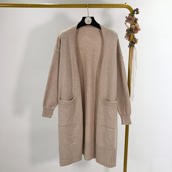 Vestă lungă fără închidere în gri, albastru și bej