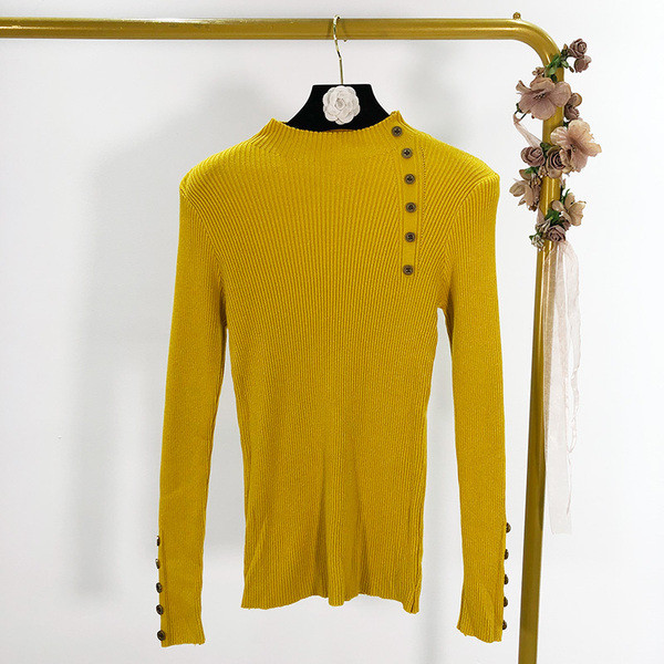 Γυναικεία σλιμ μπλούζα σε κίτρινο, λευκό και μπλε χρώμα με κουμπιά